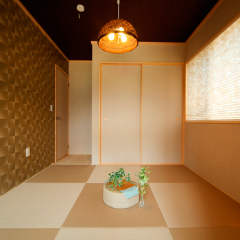 家族の生活動線と機能性を重視した、重厚感あるデザイン住宅_内装5