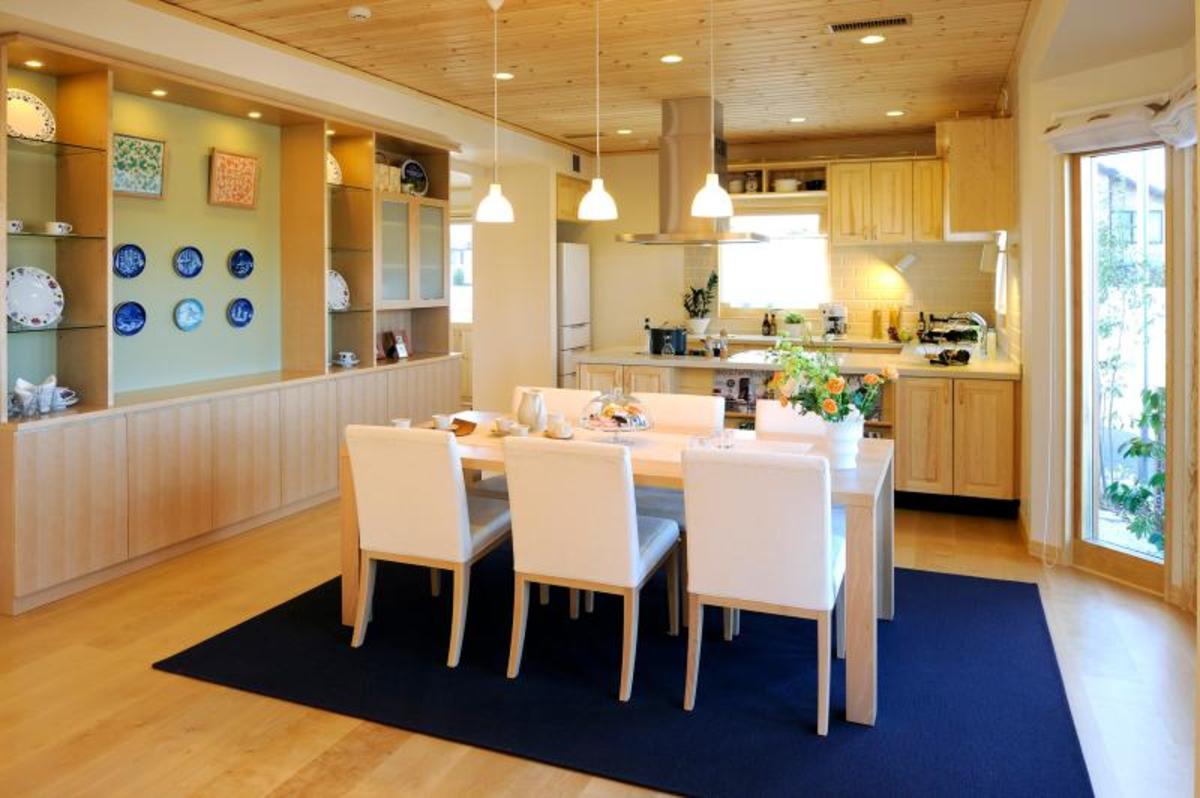 「木のぬくもりと落ち着きを与えてくれる家」をテーマにしたモデルハウス。