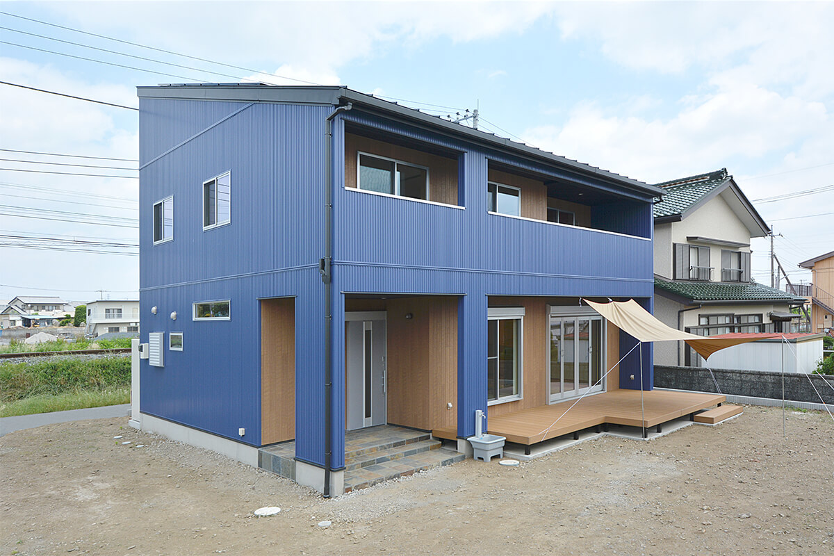 アウトドア満喫家族の家