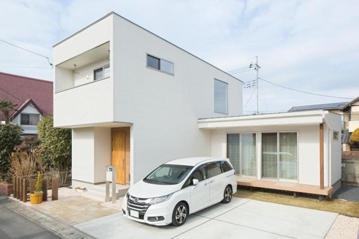 家族がリビングに自然と集まる住まい