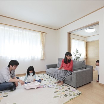 屋根に換気筒のついた可愛い家_内装2