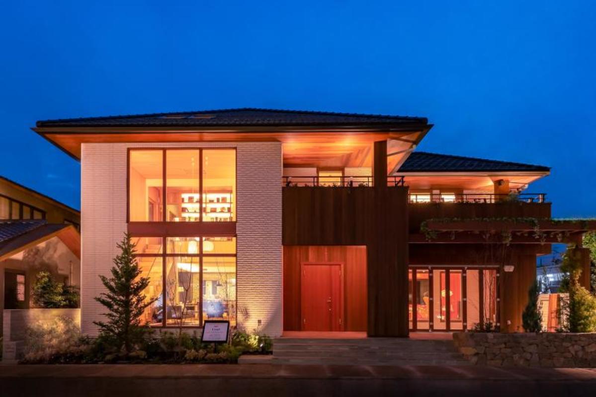 灯りにもてなされる穏やかな時間。