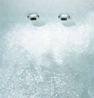 ジェット型のバスルーム