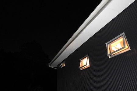 和モダンの家の画像