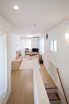 住宅密集地でもゆったり暮らせる3階建て住宅〈ビルトインガレージ付き〉_内装4