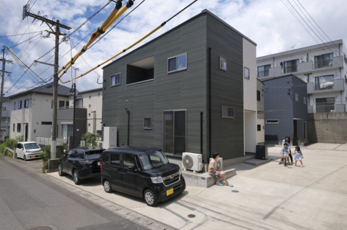 西海岸の風感じる、家事ラク設計の家。