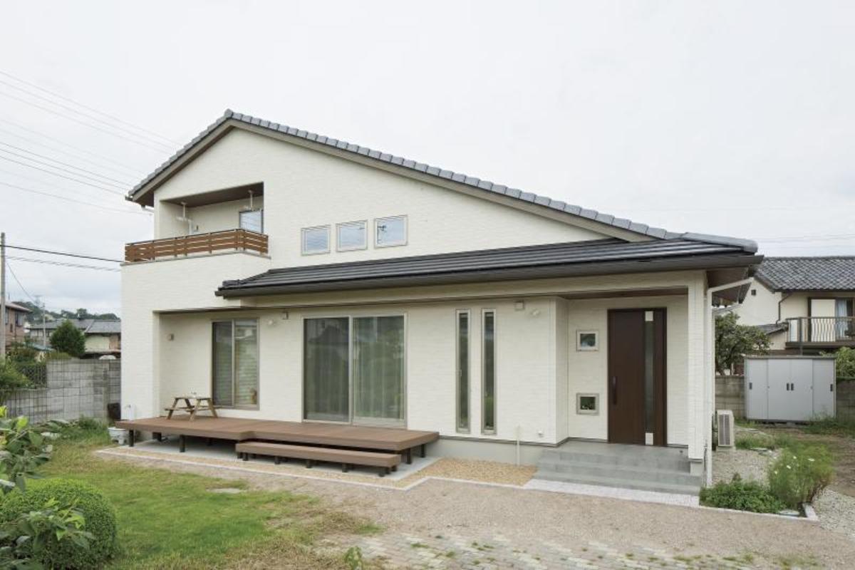 和の落ち着きと、モダンの洗練に包まれた住まい