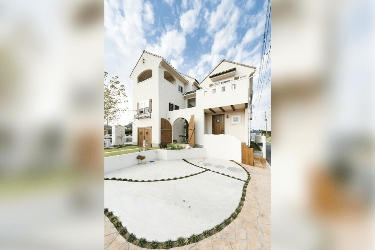 中庭のあるスキップフロアの家