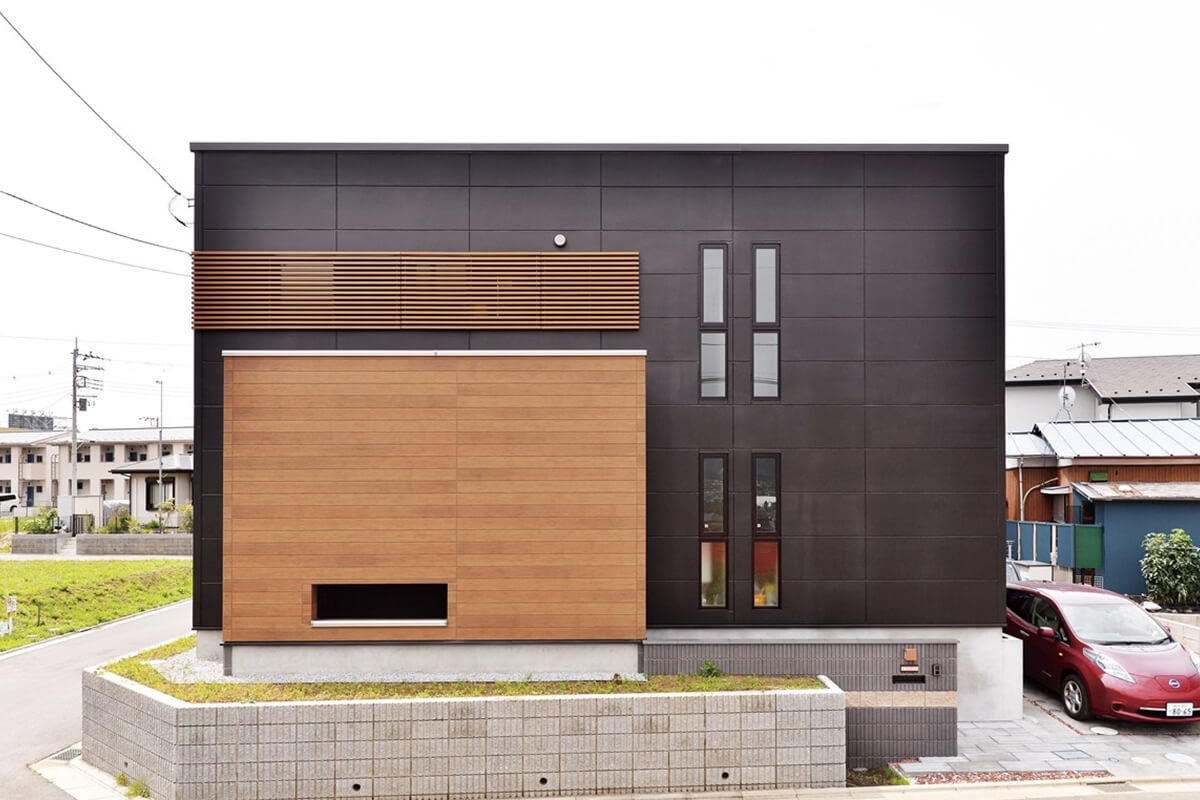 　光と風を感じる中庭のある家