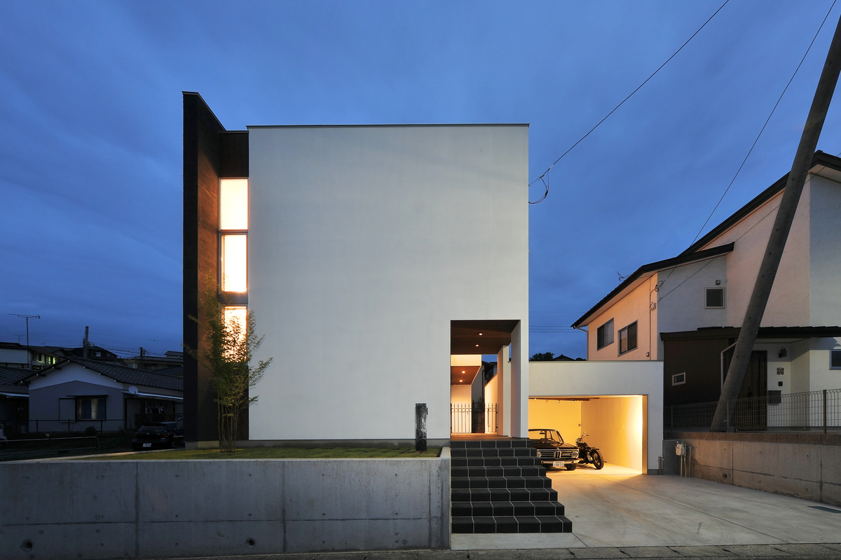 ビルトインガレージのイエ