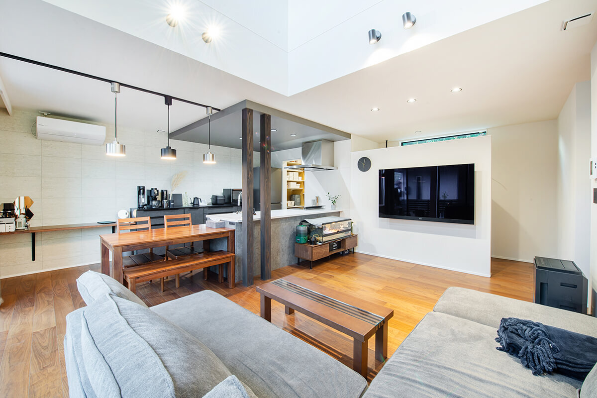 落ち着いたグレイッシュがかっこいい! ホテルライクなこだわりが実現した理想のお家