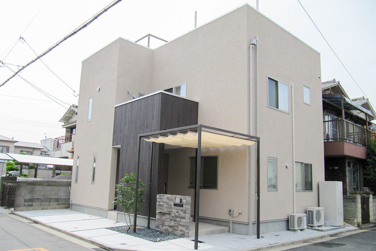 　めっちゃお洒落な屋上のある家