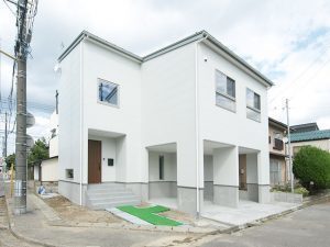 大空間2階リビングの家