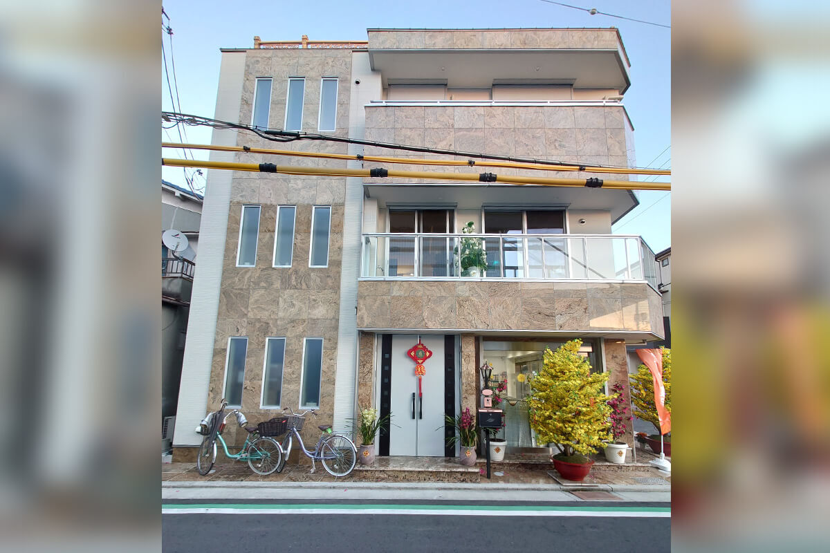 <em>大阪府</em>　ゴージャスでおしゃれな家